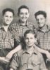 עם חברים ואחד האחים - מימין - 1945